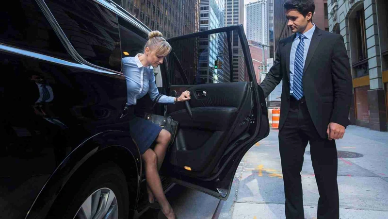 Chicago VIP chauffeur luxury ride