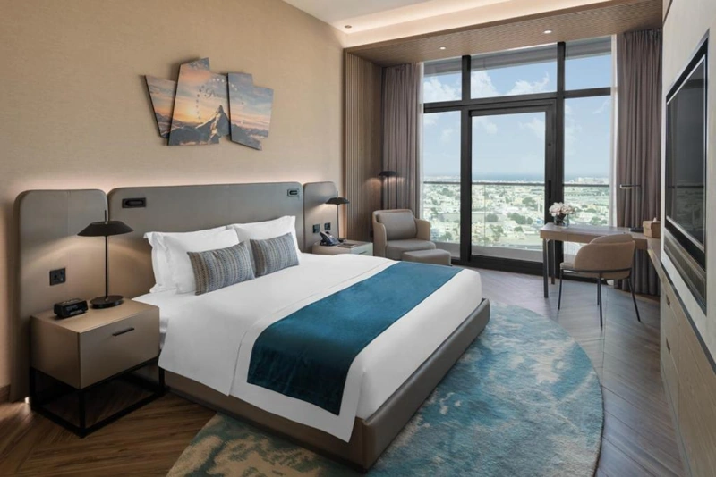 Paramount Hotel