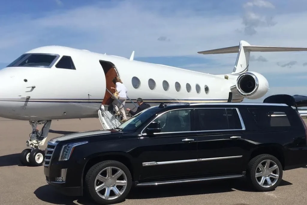 Chicago Airport Limo Service luxury airport pickup car