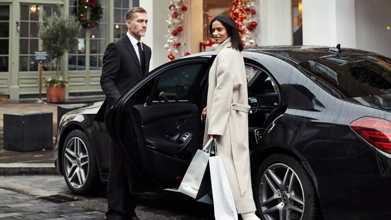 Premium hourly charter transportation service
