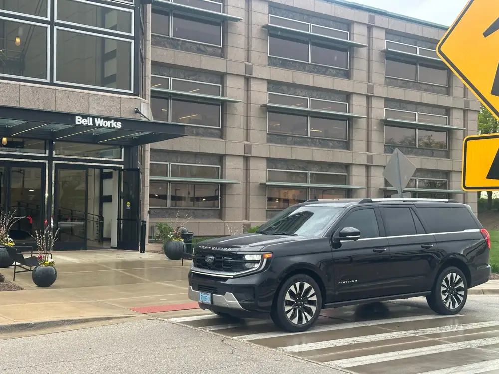 Hinsdale to O’Hare limo service